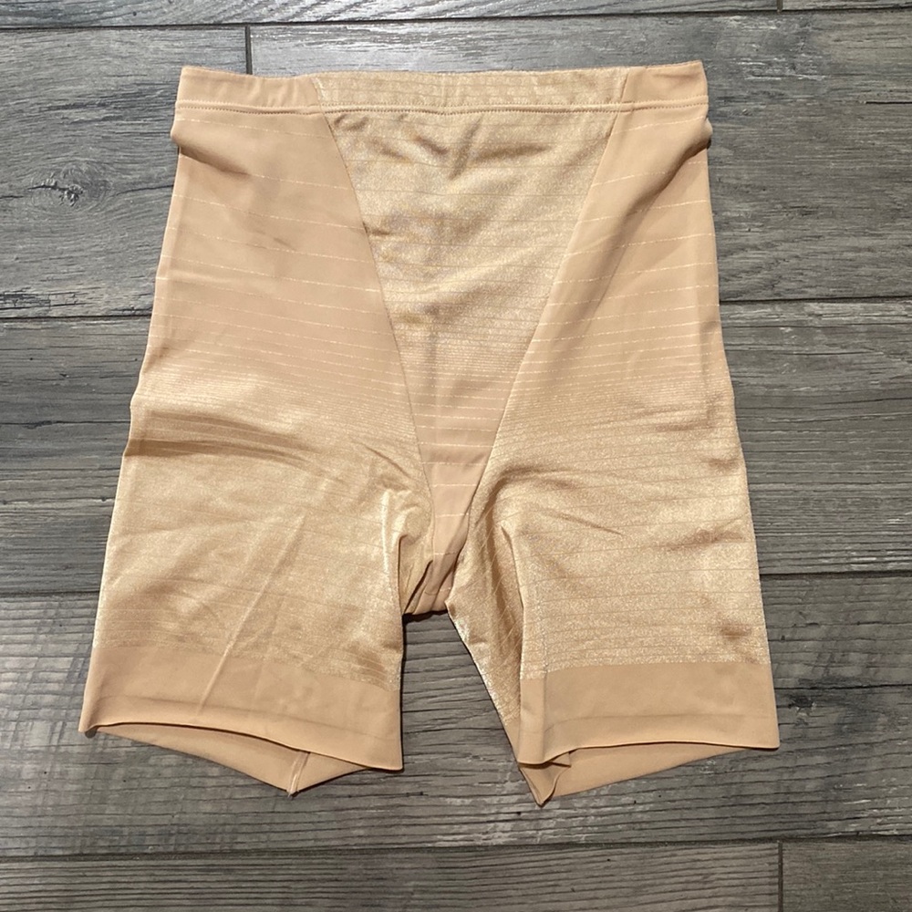 Size M Flexess shapewear